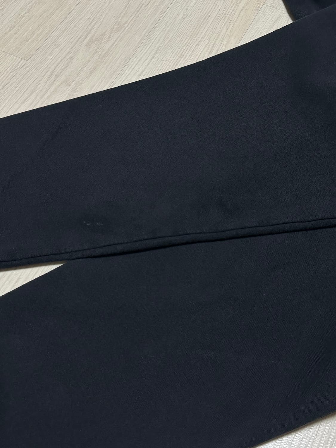 엄브로 UMBRO 센터로고 에센셜 기모 후드티 블랙 상품이미지6