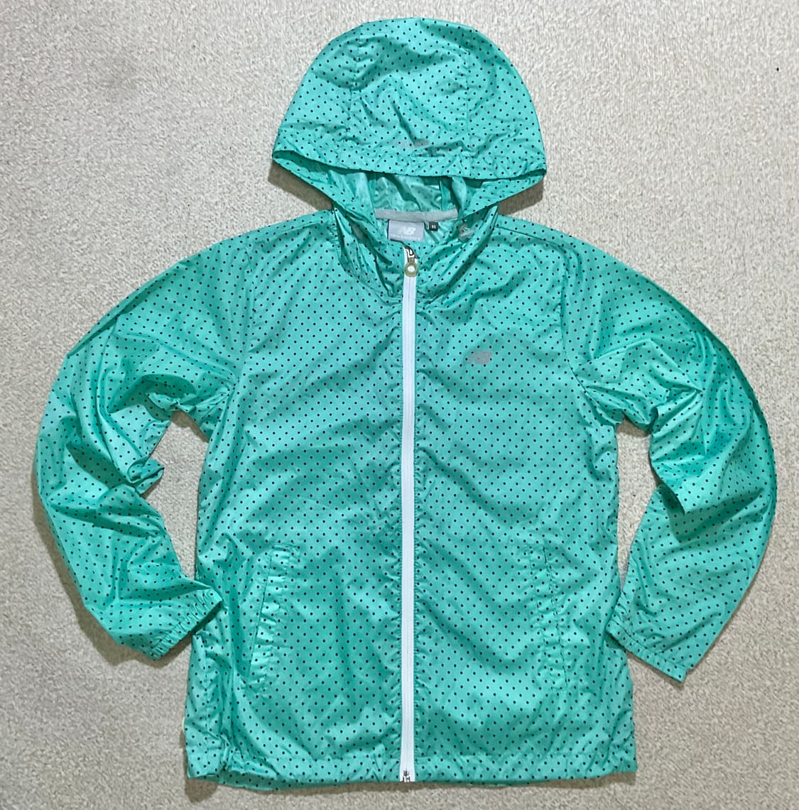 뉴발란스 민트 도트 후드 바람막이 85 윈드 브레이커 모리  상품이미지1