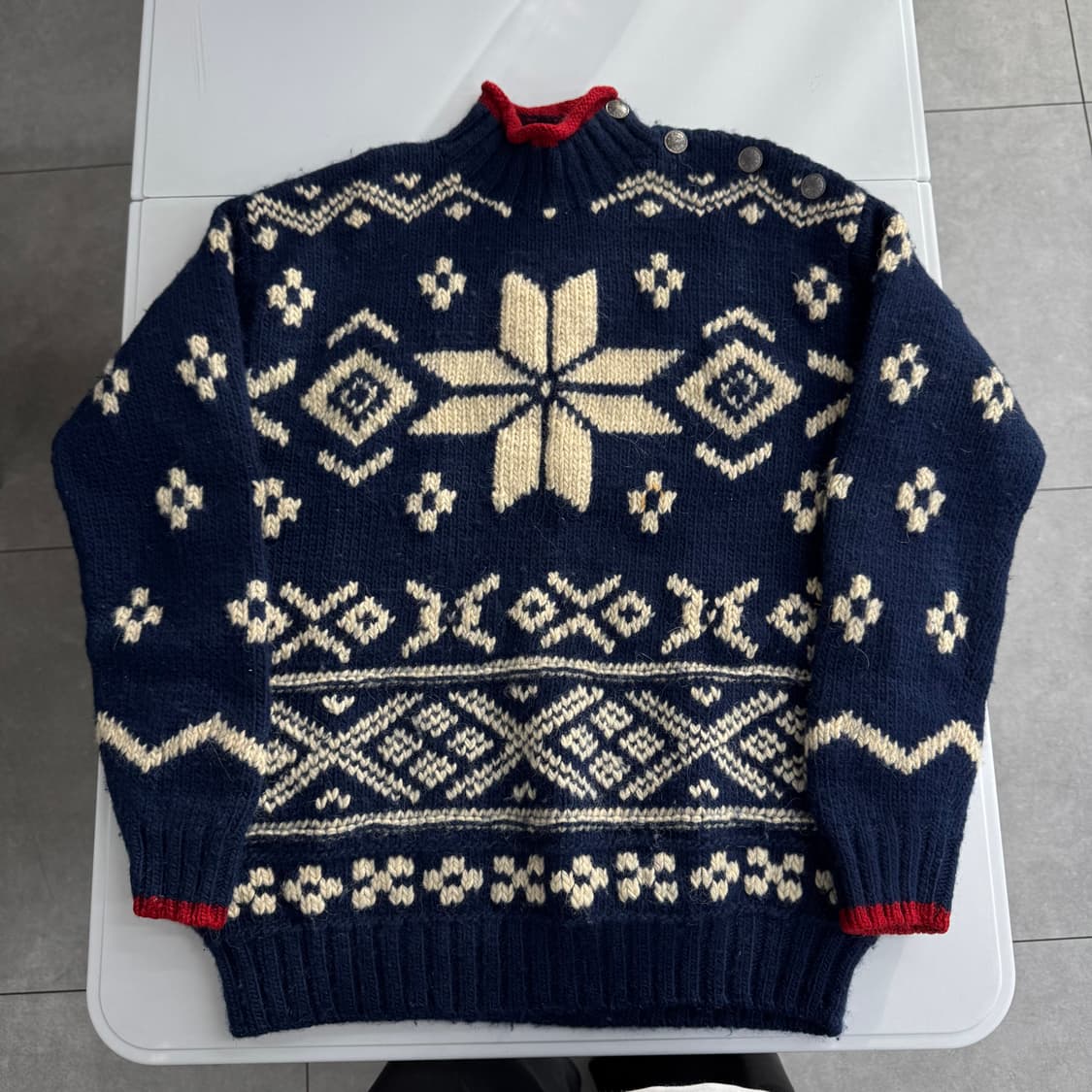 폴로 숄더버튼 니트  상품이미지1