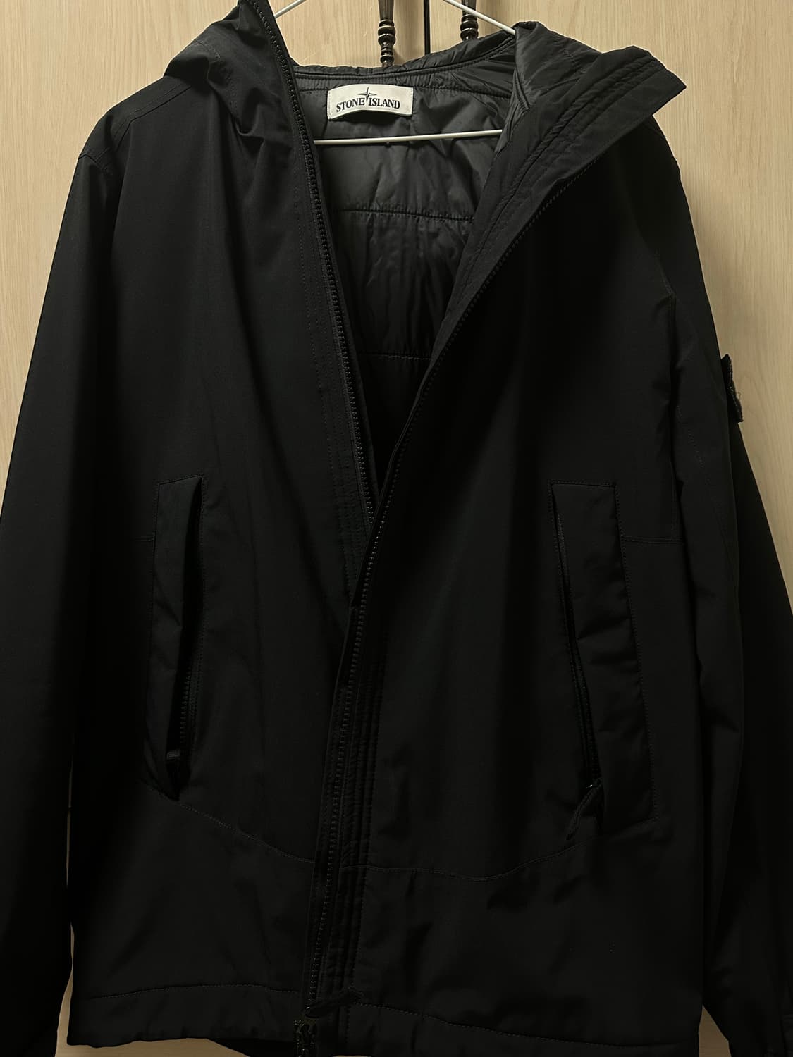 스톤아일랜드 소프트쉘 프리마로프트 20FW 상품이미지4