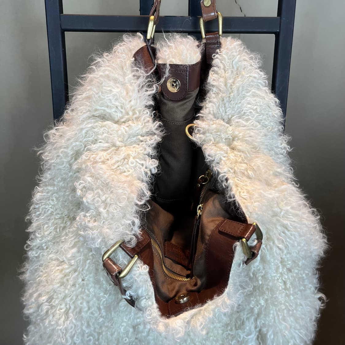 90s 가죽 퍼 도트 백 상품이미지3