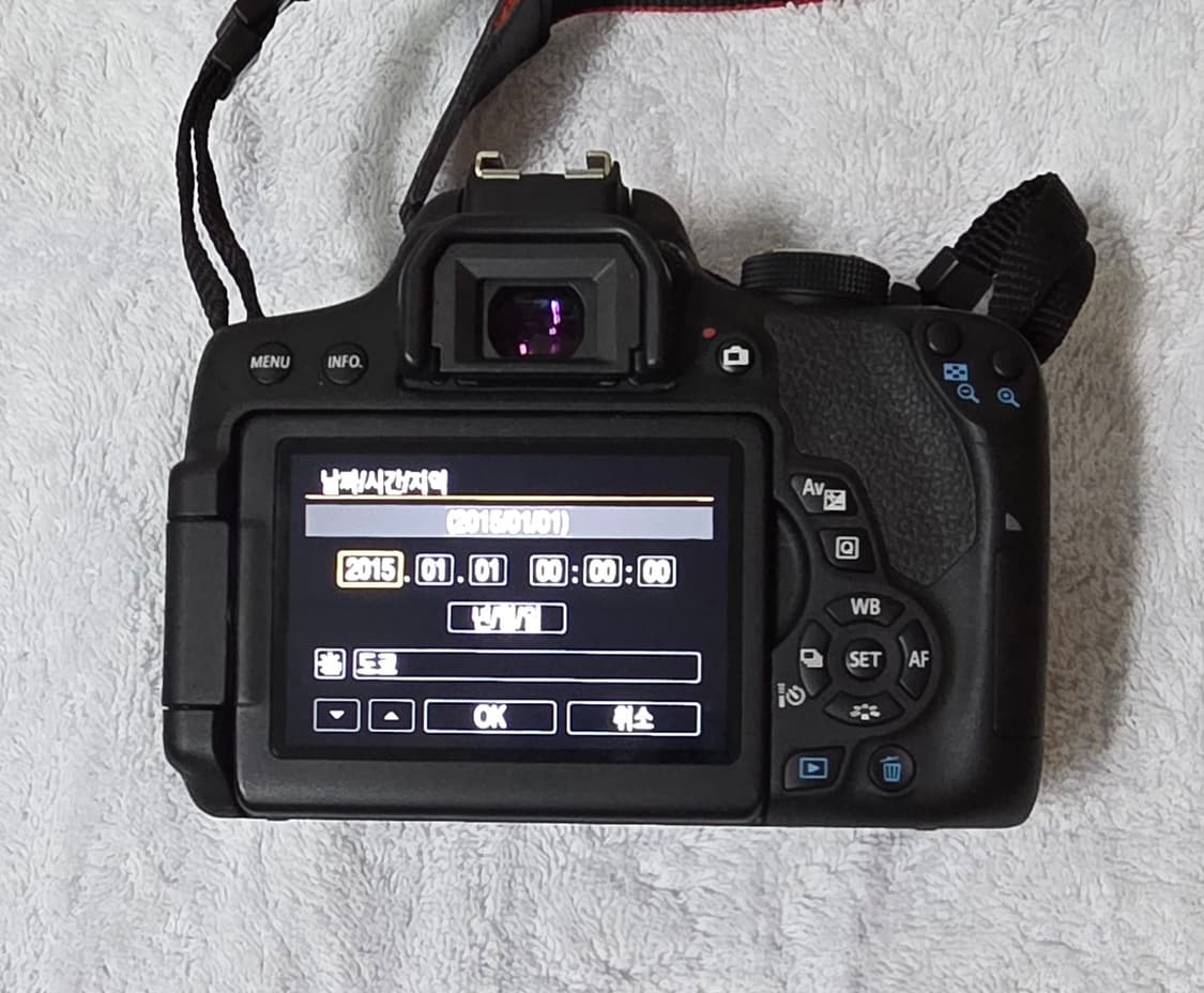 캐논 EOS 750D DSLR 카메라와 탐론 18-200mm 팝니다. 상품이미지5