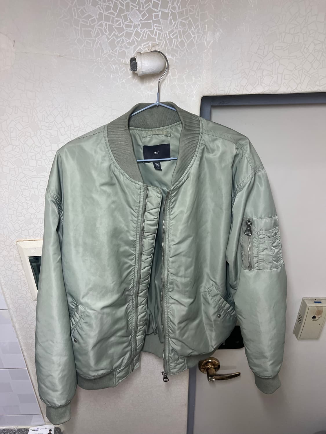 H&M MA-1 항공점퍼 상품이미지1