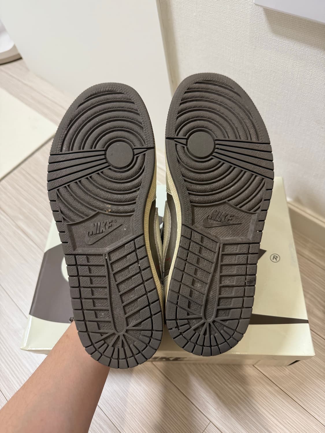 나이키 트래비스스캇 조던 리버스 모카 265 상품이미지3