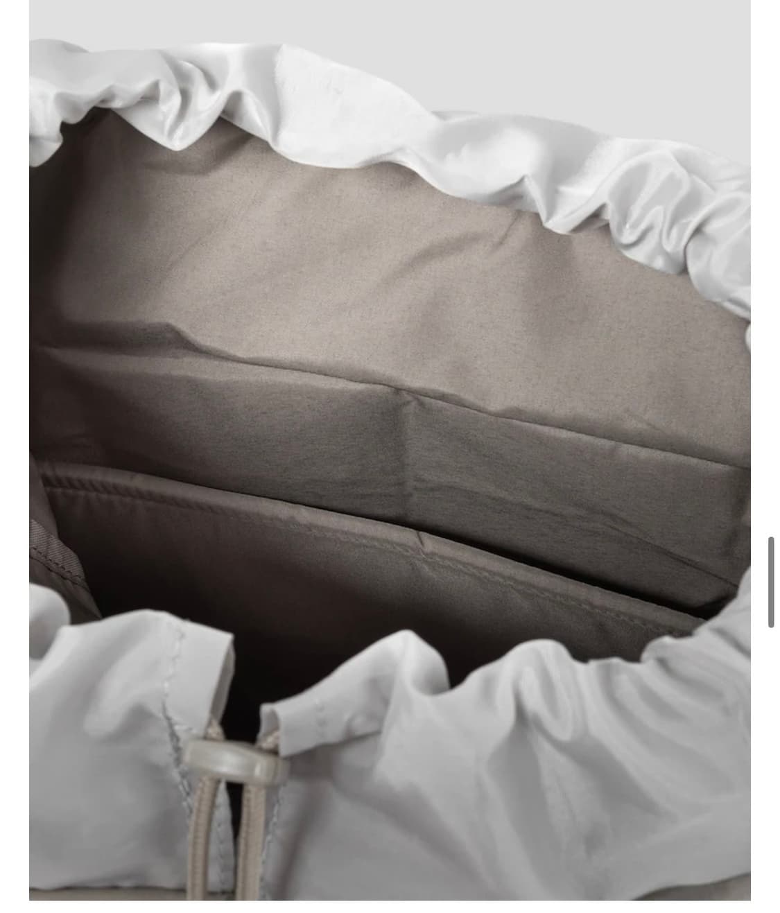 에잇세컨즈 스포티브 백팩 카키 상품이미지5