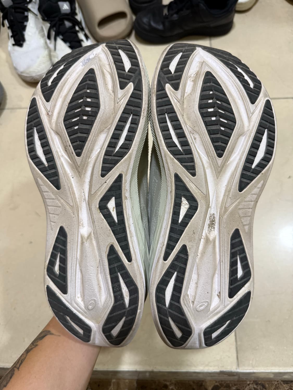 아식스 슈퍼블라스트 2 285 상품이미지2