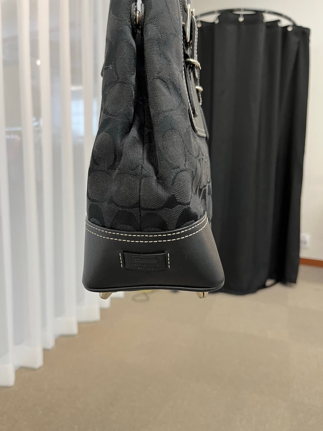 Coach Black Square Handbag 상품이미지4