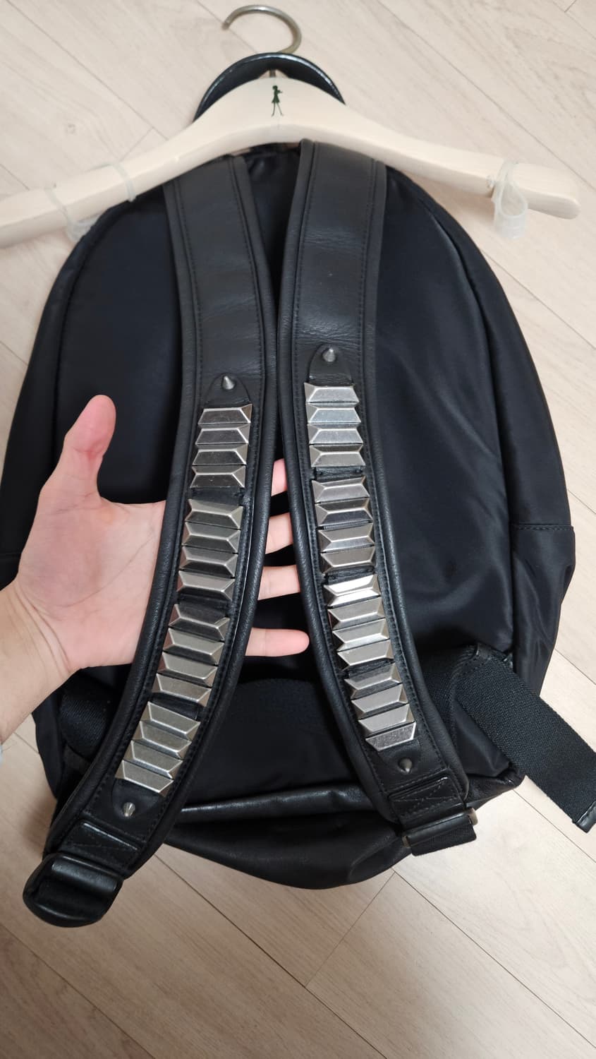 지방시 스터드 백팩 상품이미지2