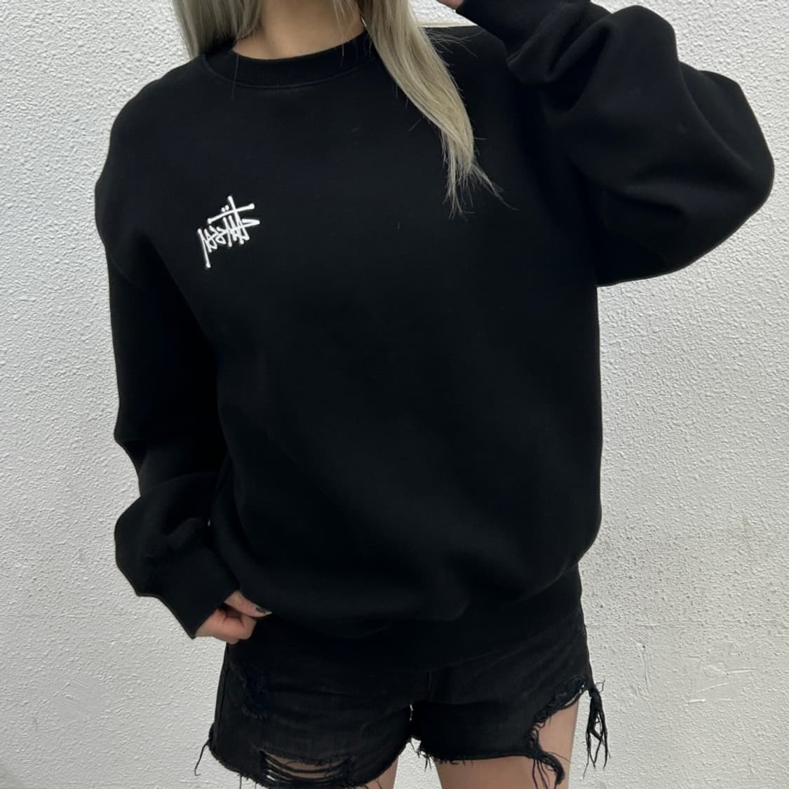 스투시 미니로고 블랙 맨투맨 M 상품이미지1