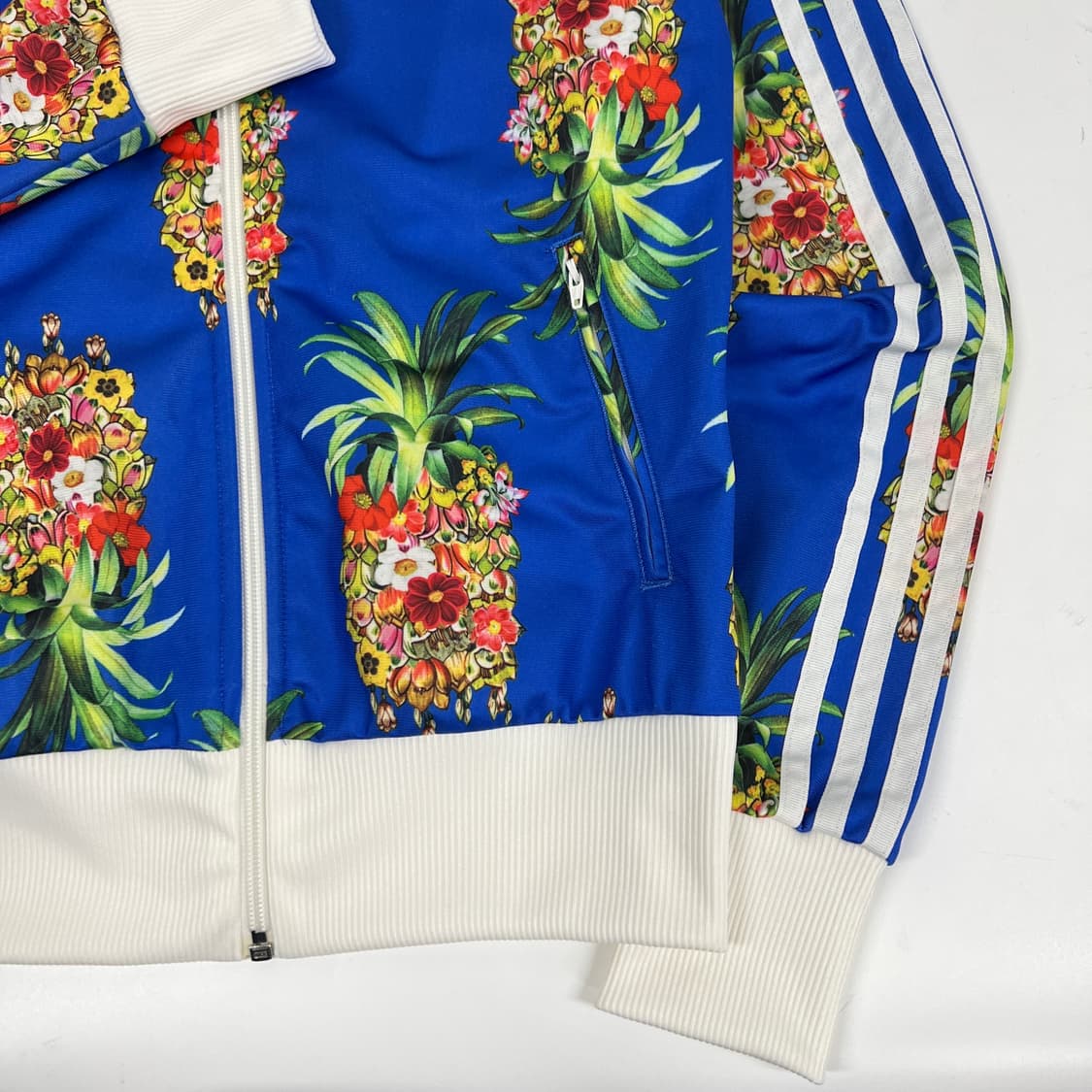 아디다스 빅로고 트랙탑 상품이미지3