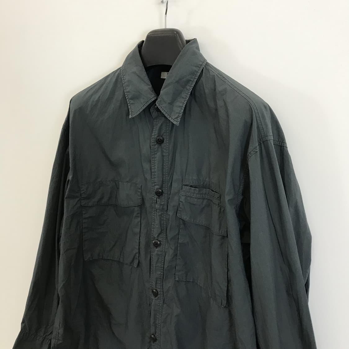 유니클로U 유틸리티 오버셔츠 차콜 [L] 상품이미지2