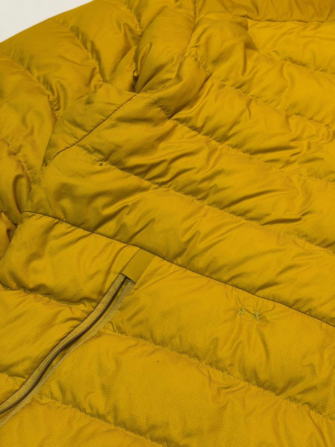 아크테릭스 세륨 후디 구스다운 경량패딩 머스타드 옐로우 상품이미지2