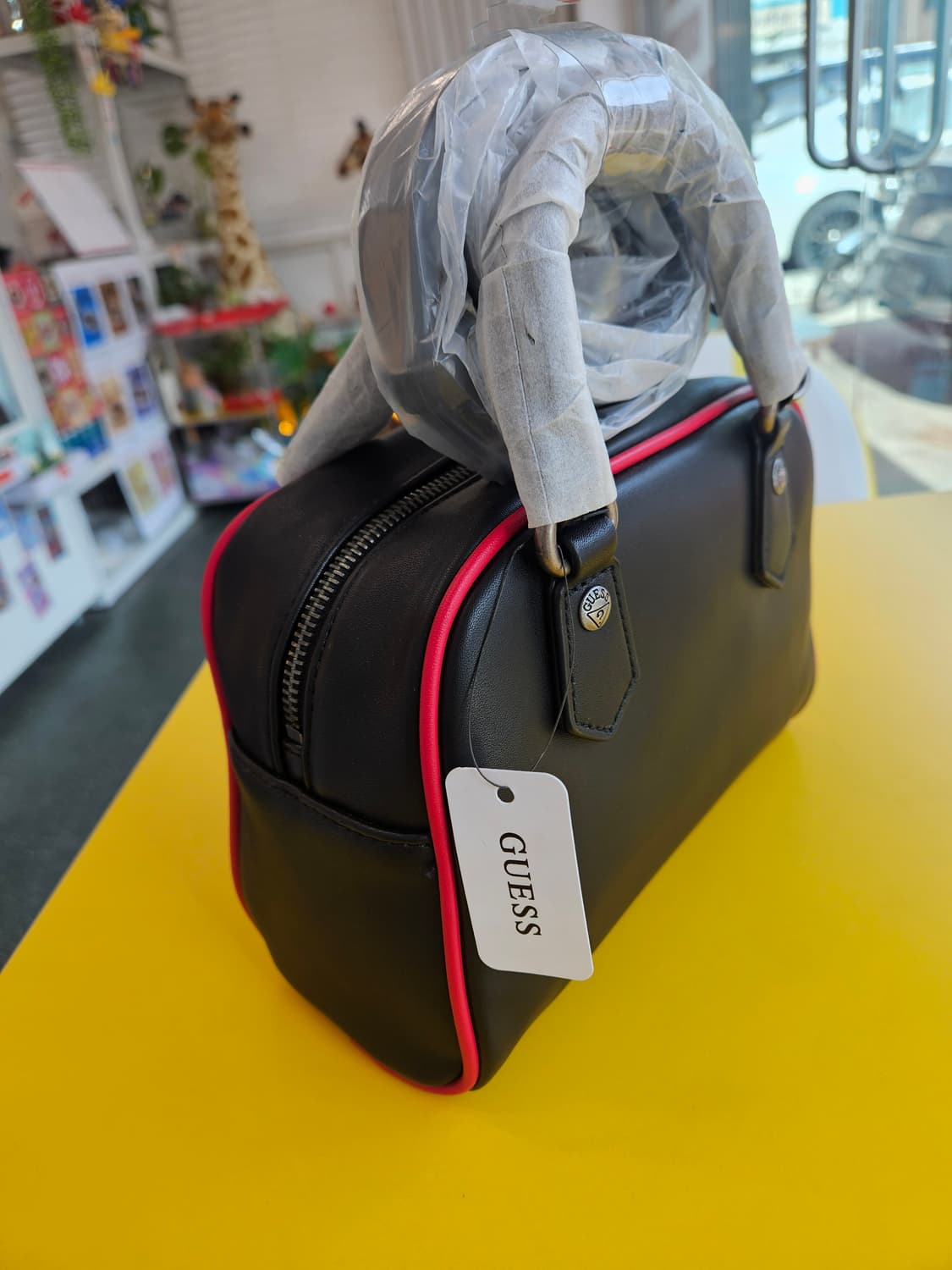 게스X베티붑 보스턴백 상품이미지8