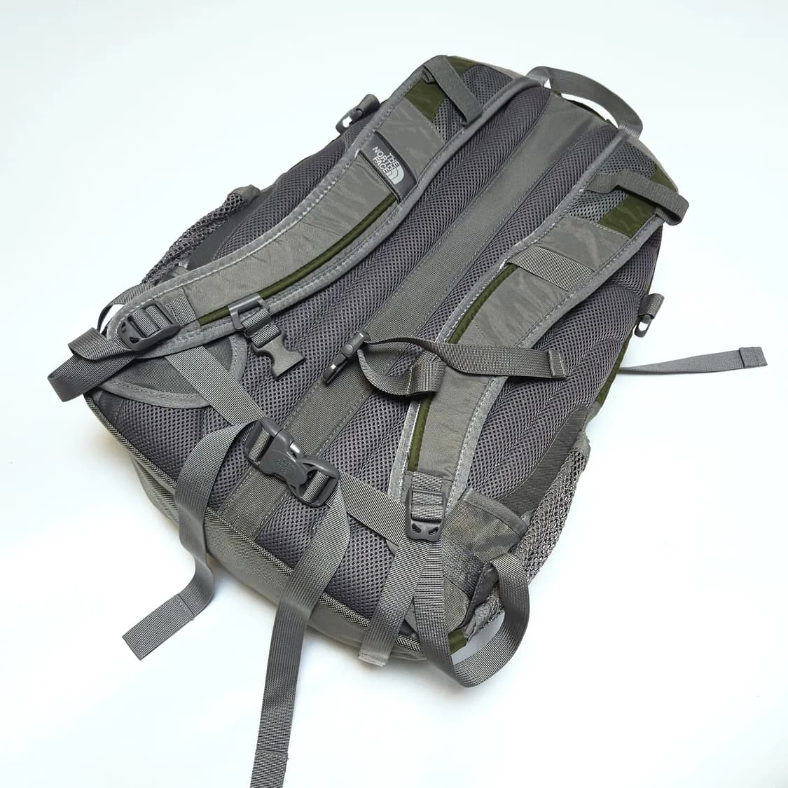 노스페이스 올드스쿨 레콘 백팩 카키 상품이미지3