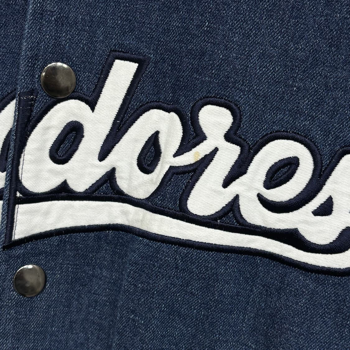 데님 오버핏 바시티 자켓 상품이미지4