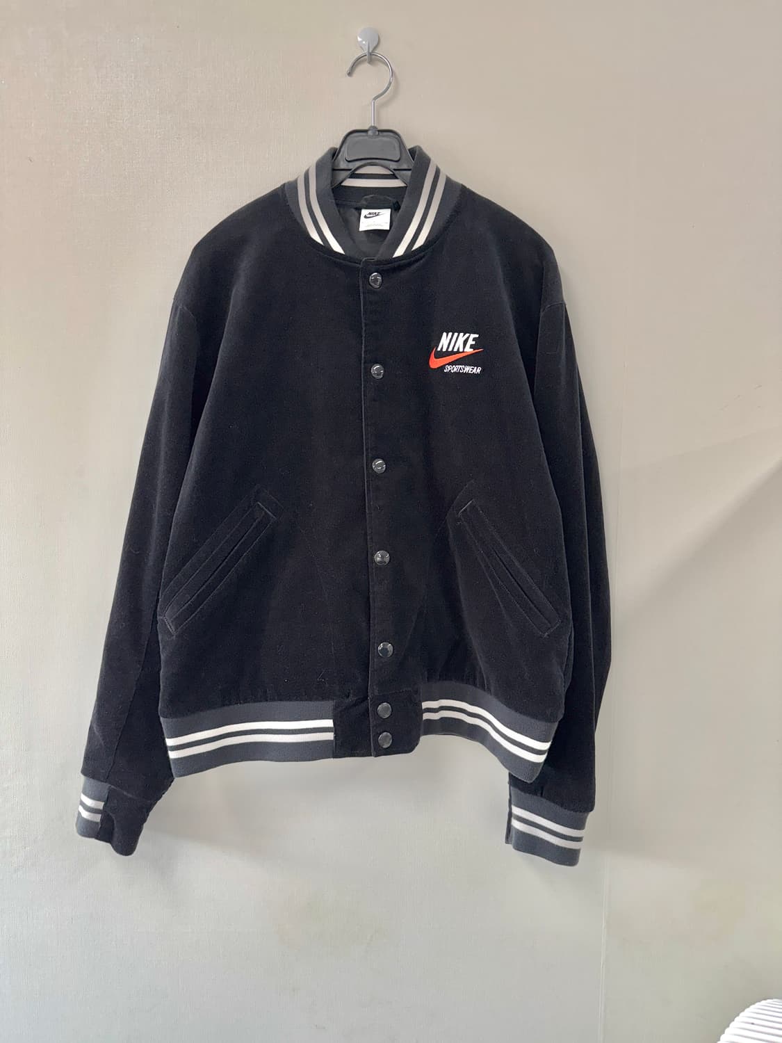 나이키 코듀로이 봄버 바시티자켓 상품이미지1