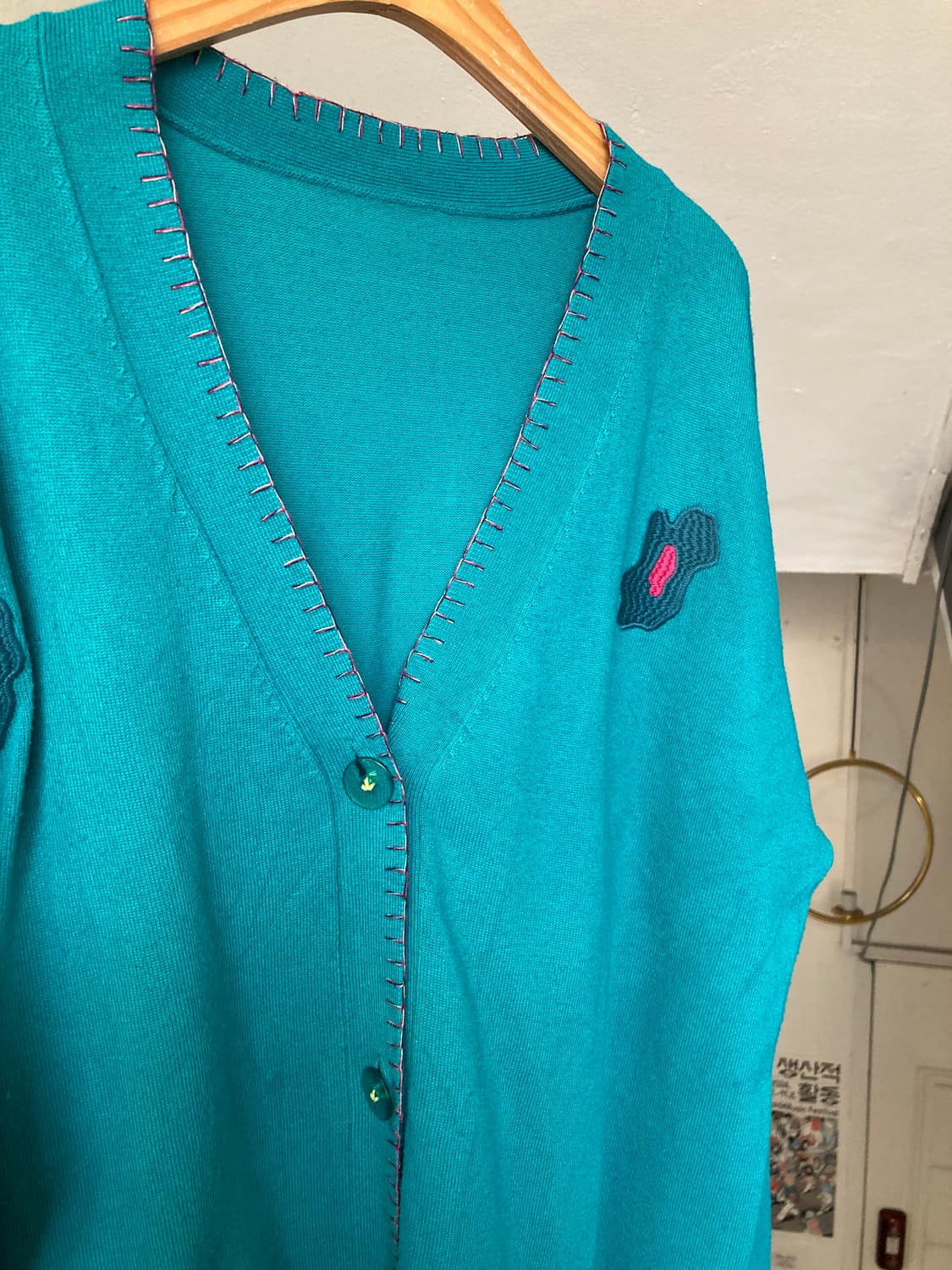 에메랄드 자수 패치 가디건 상품이미지3