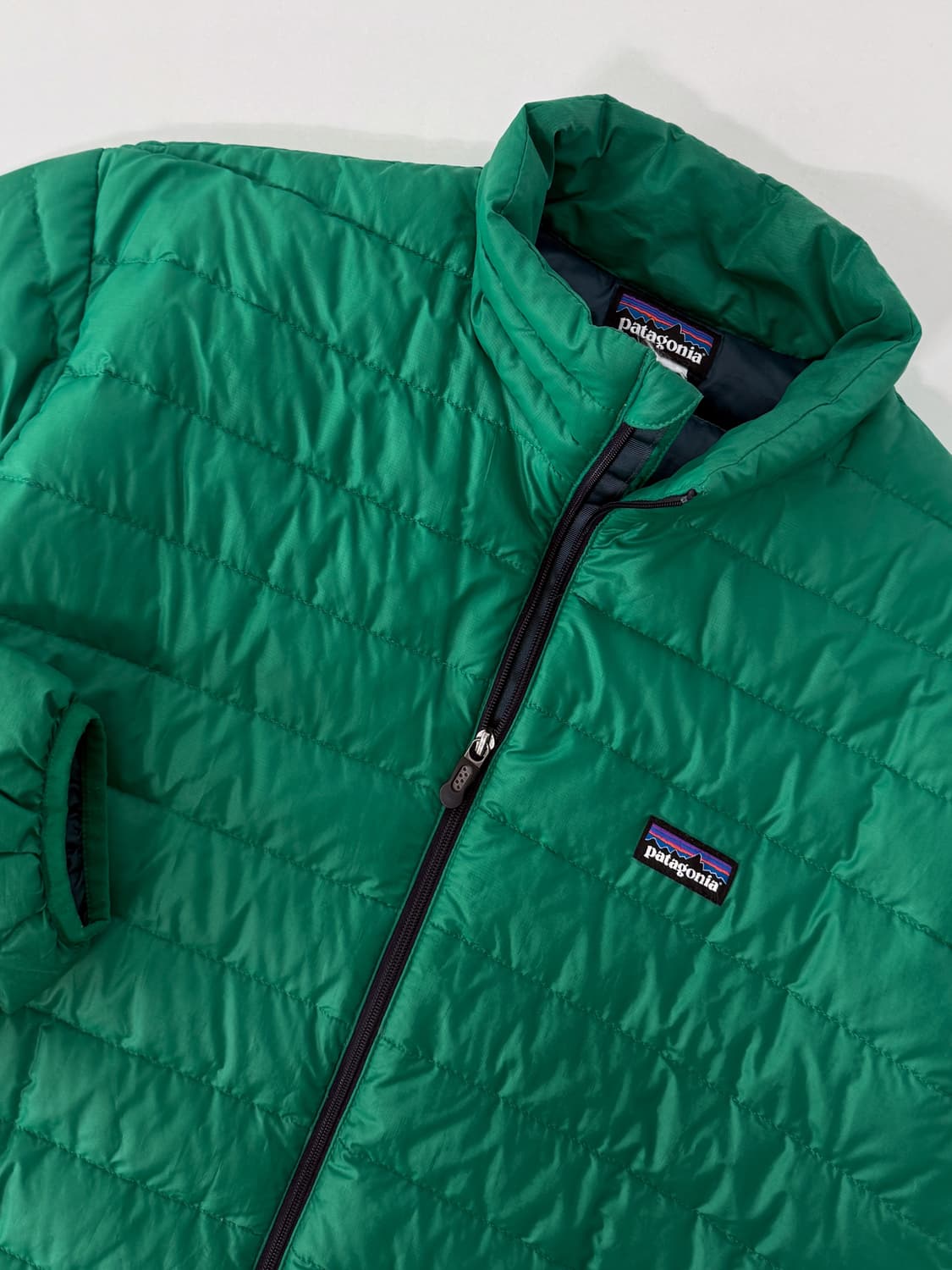 파타고니아 루즈핏 10‘s 마이크로 퍼프 다운 경량 패딩 상품이미지3