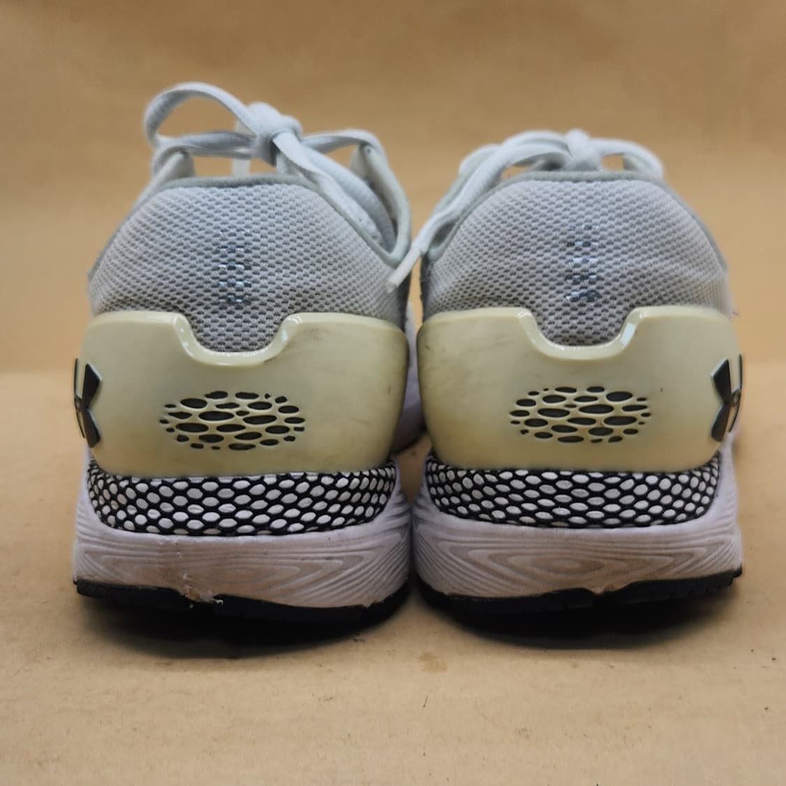 언더아머 UA 호버소닉 운동화 255 상품이미지4