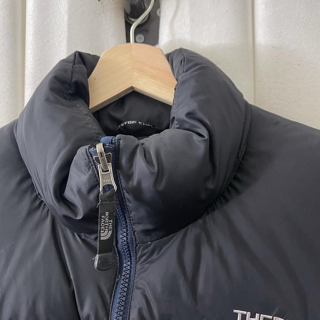 노스페이스 블랙 네이비 눕시 700 패딩 상품이미지4