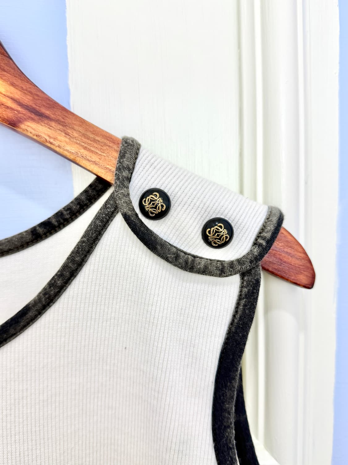 로에베 로고버튼 골지 슬리브리스 M 상품이미지3