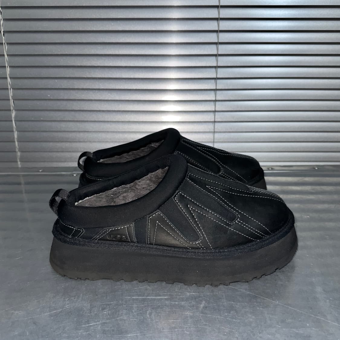 2000s 어그 타즈 선웨이브 가죽 플랫폼 슬리퍼 상품이미지5