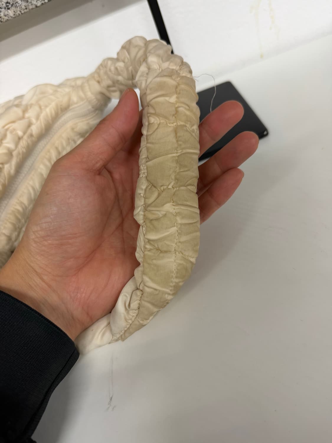 정품) COS 코스 퀼티드 미니 구름백  상품이미지6