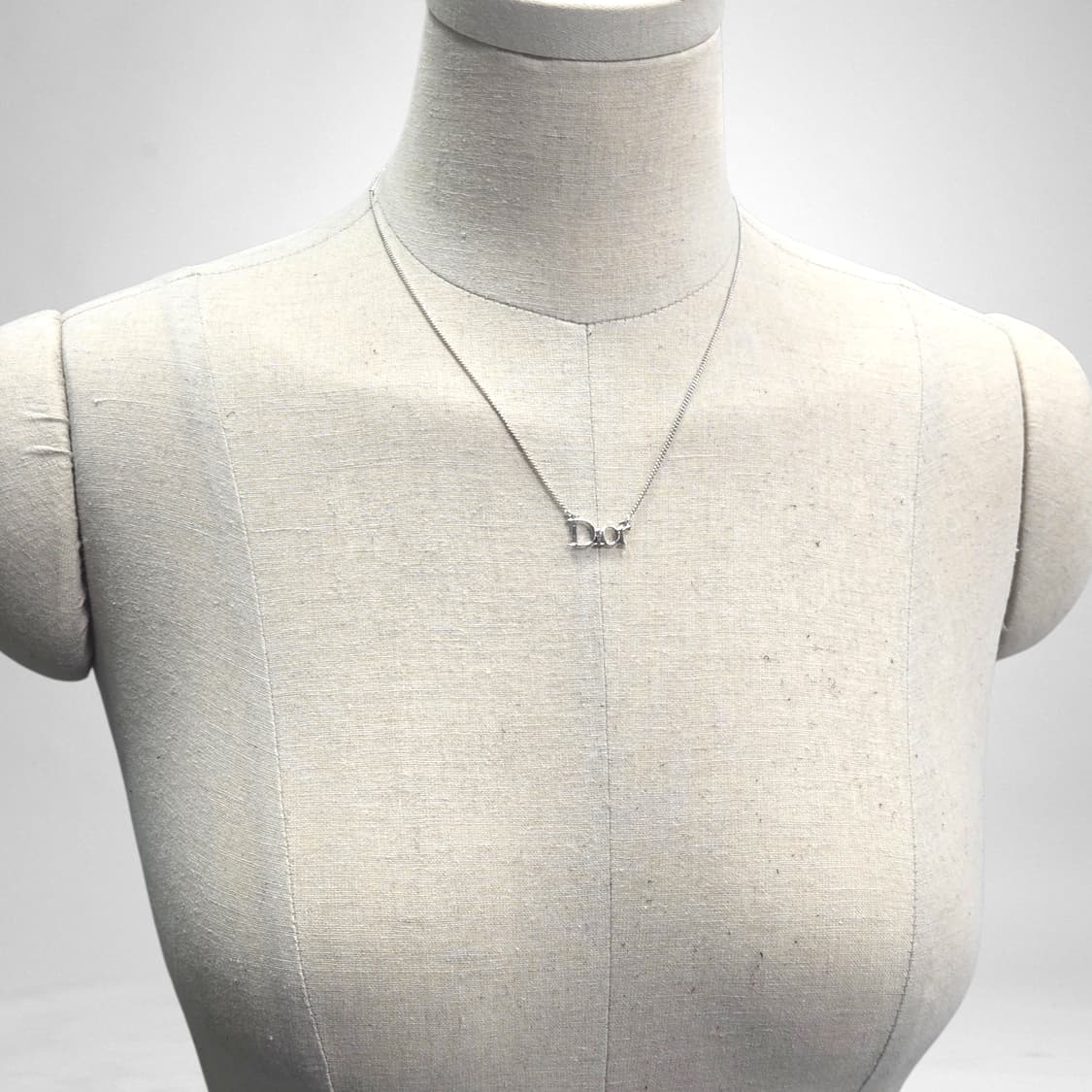디올 로고 목걸이 상품이미지3