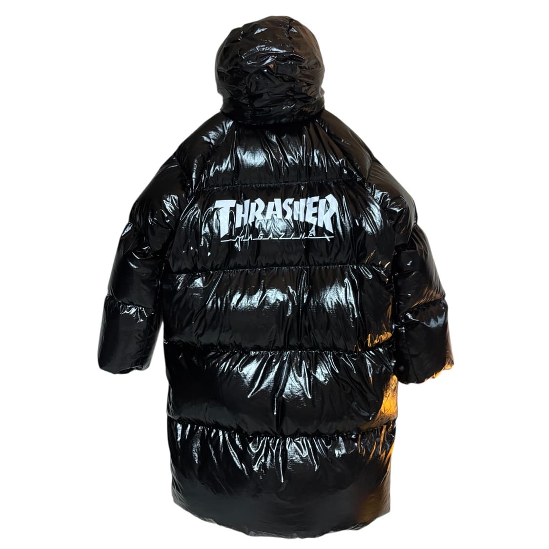 트레셔 매거진 로고 글로시 오버핏 롱 푸퍼 (남녀공용) 롱패딩 상품이미지4