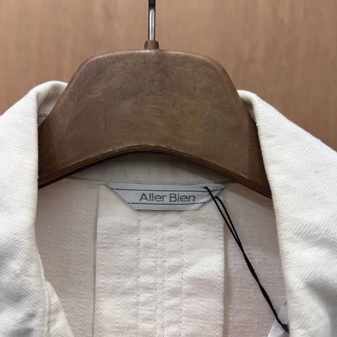 JPN 자켓 어깨 견장 플랩 포켓 허리 절개 디테일 레귤러핏 아이보리 상품이미지6