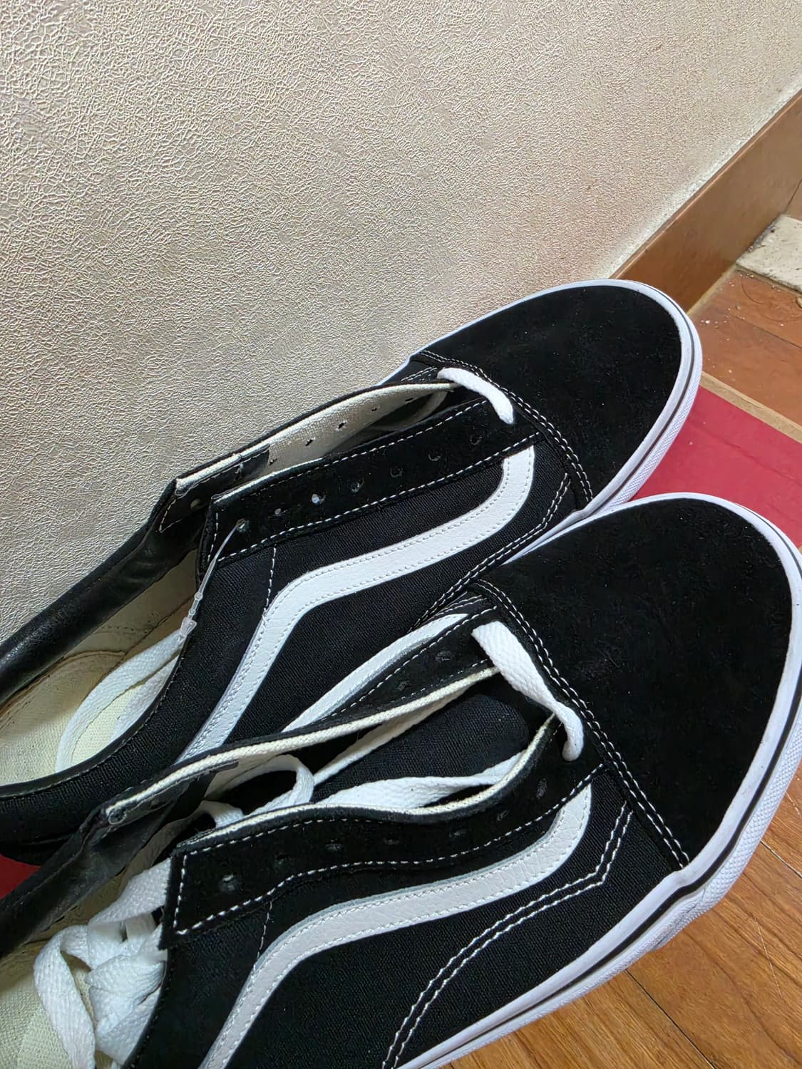 새상품)반스 올드스쿨 블랙 / 화이트 스니커즈 275 상품이미지2