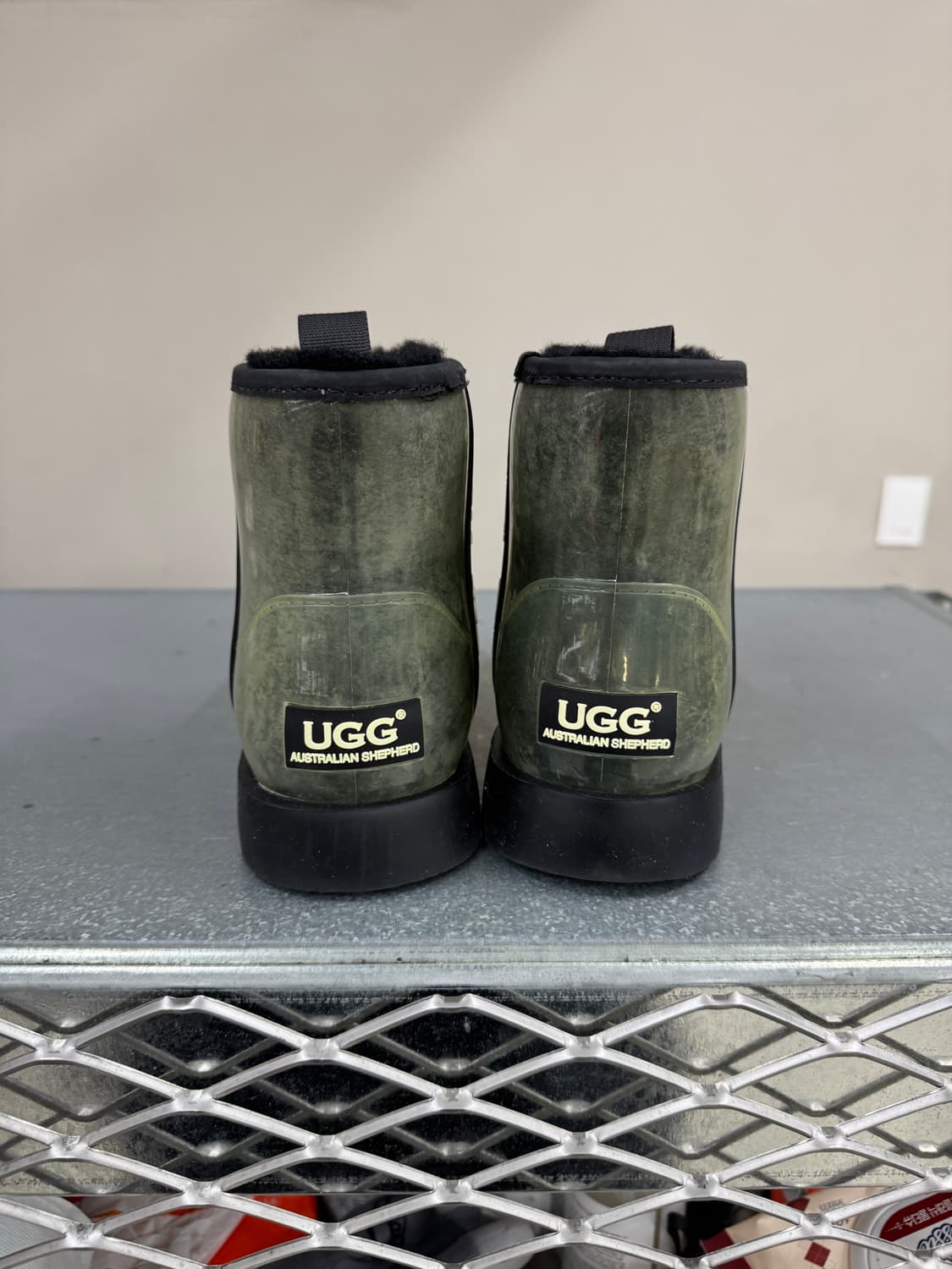 어그 클래식 클리어 미니 38 상품이미지3