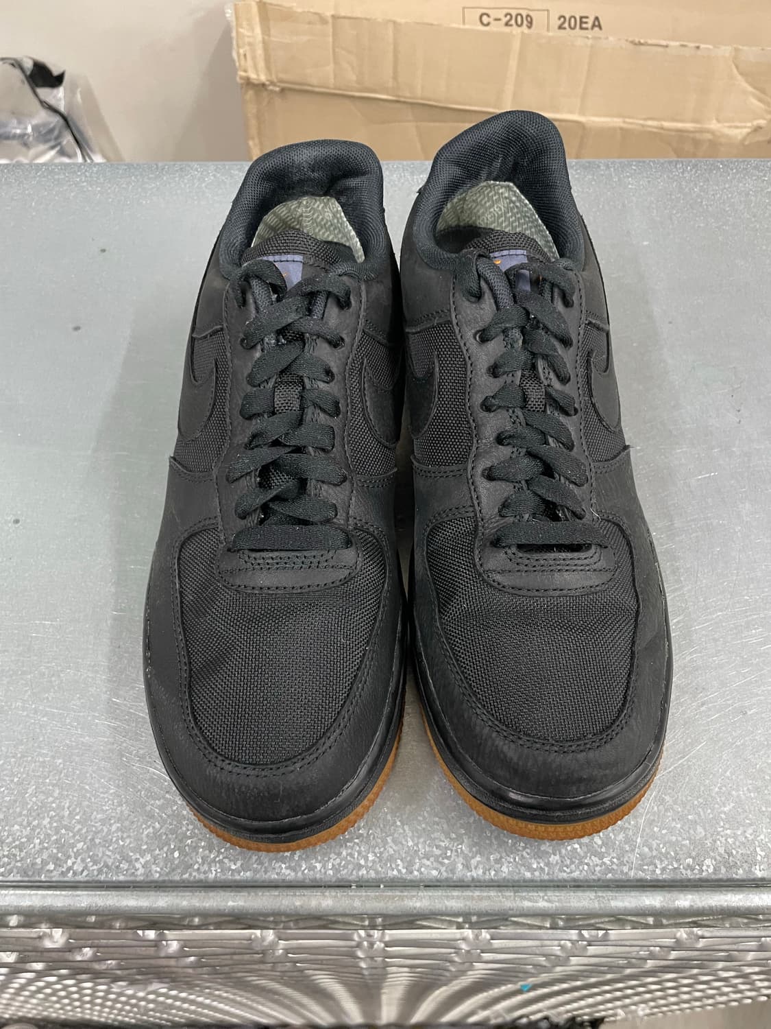 나이키 에어포스1 로우 고어텍스 블랙 265 상품이미지5