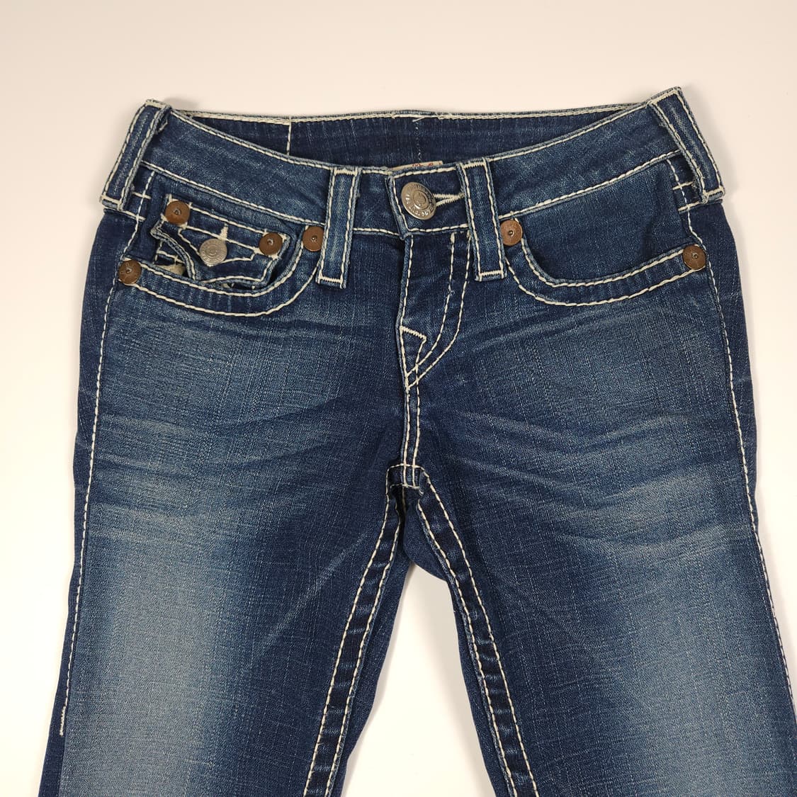 트루릴리전 로우라이즈 부츠컷 데님팬츠  상품이미지2