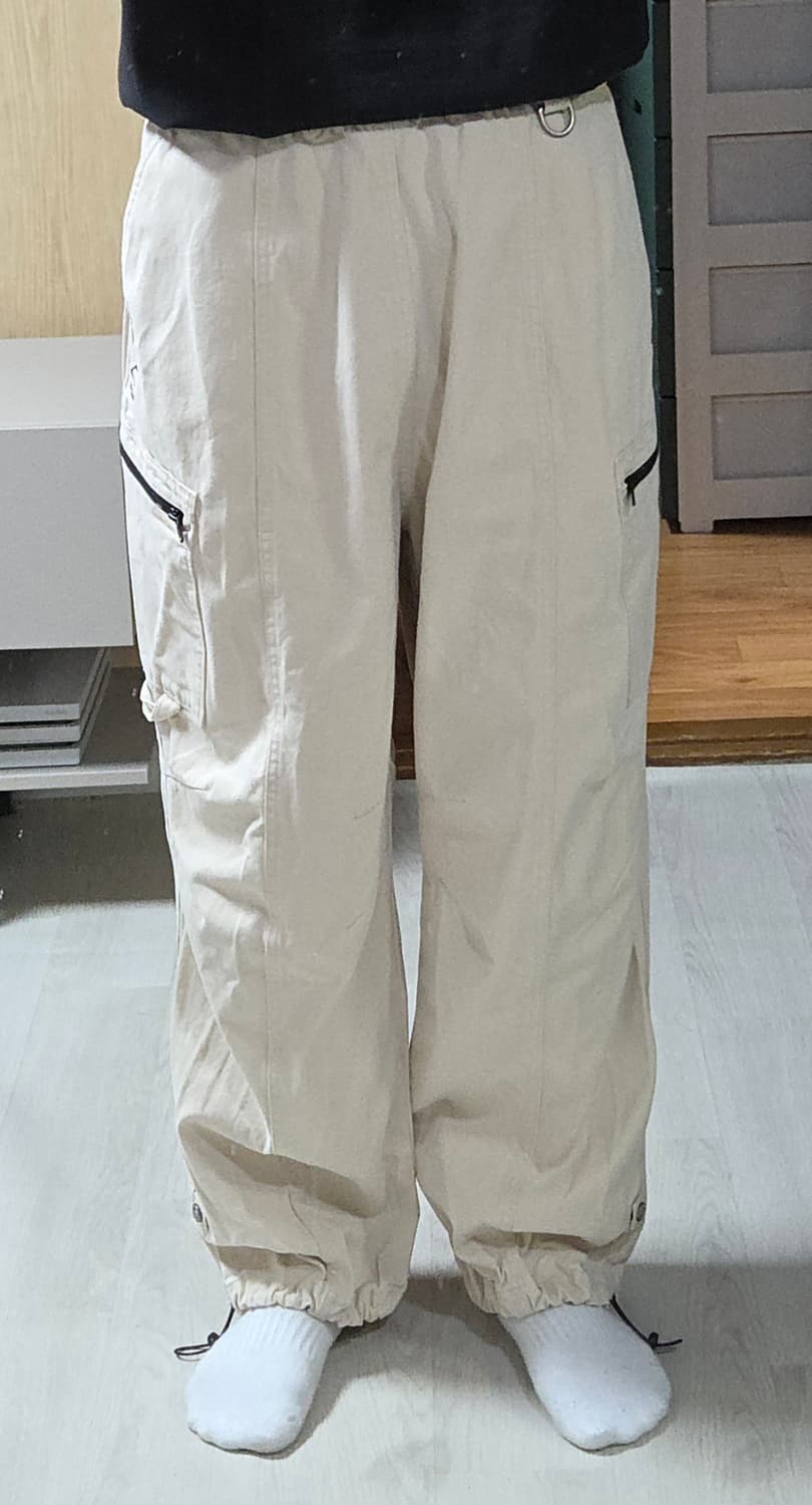 (착샷) 미스치프 드로우 스트링 배기 팬츠 상품이미지8