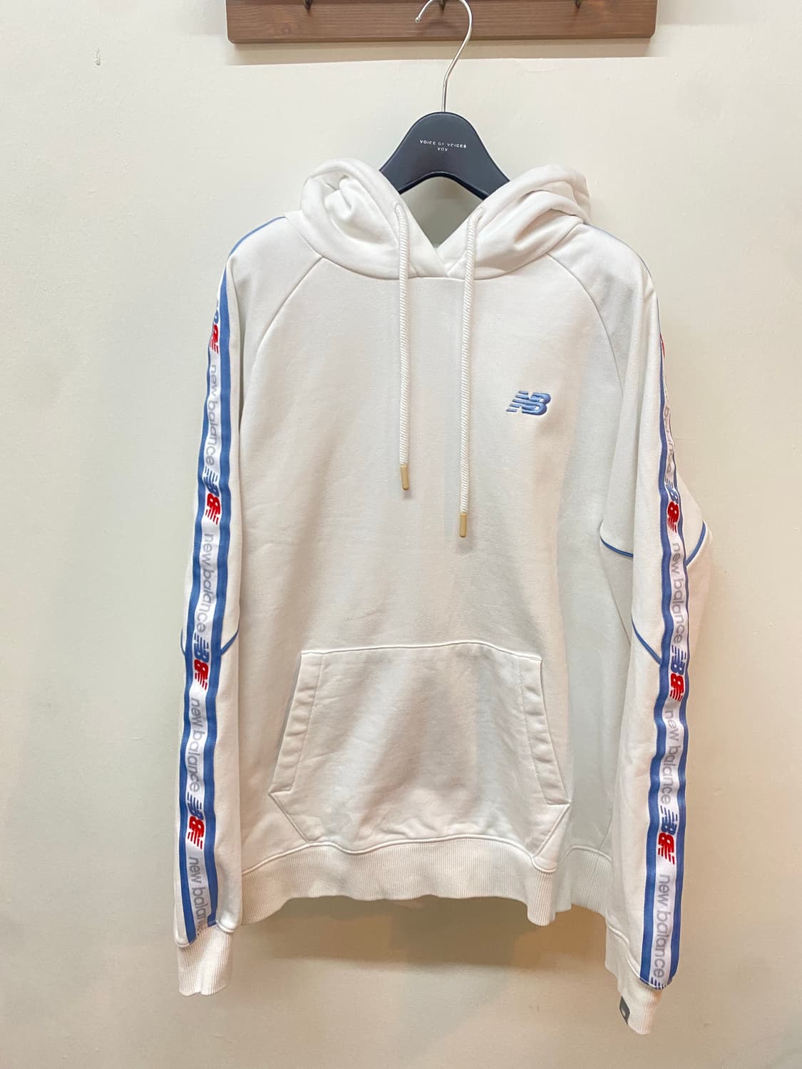 정품 뉴발란스 화이트 로고 테이핑 후드티 M 남녀공용 상품이미지1