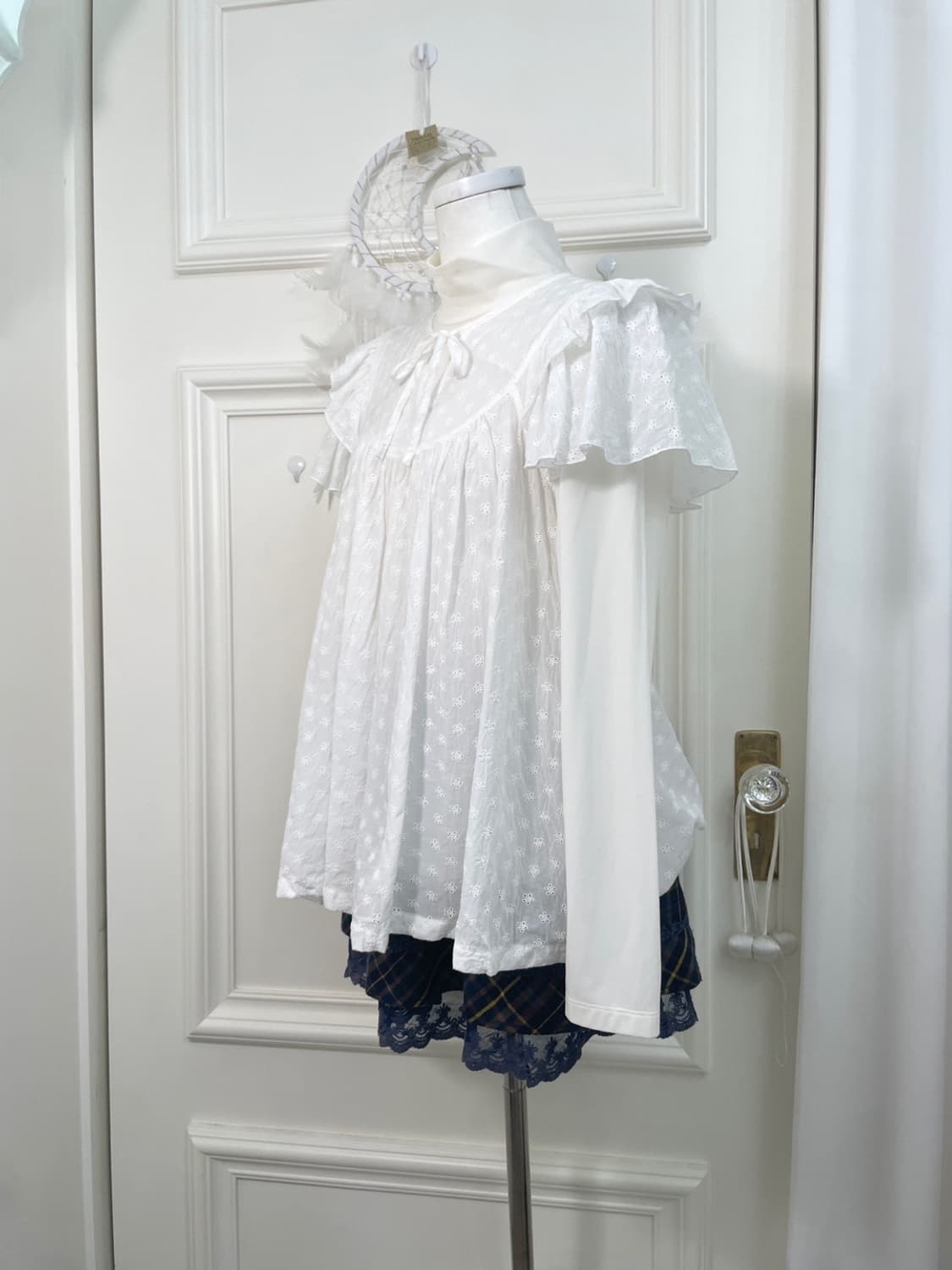 white turtle-neck cool top&white bow poi 상품이미지2