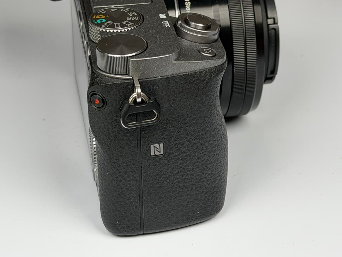 소니 A6000 그레이 미러리스 카메라 상품이미지3