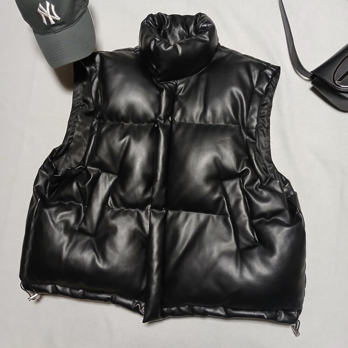 our wave 아워웨이브 레더 패딩 조끼 자켓 남녀공용 상품이미지3