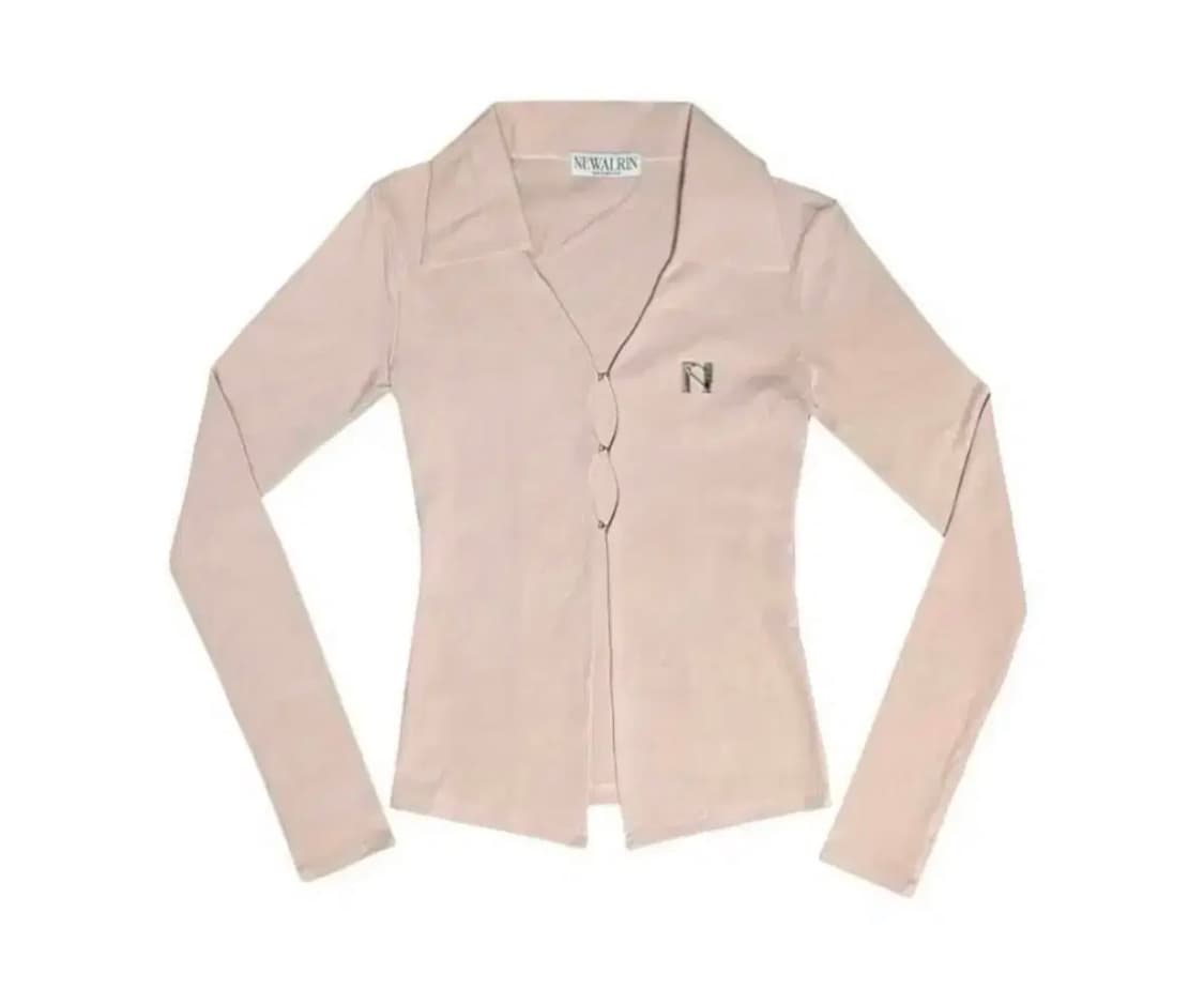 뉴얼린 엠블럼 셔츠탑 긴팔 피치 상품이미지1