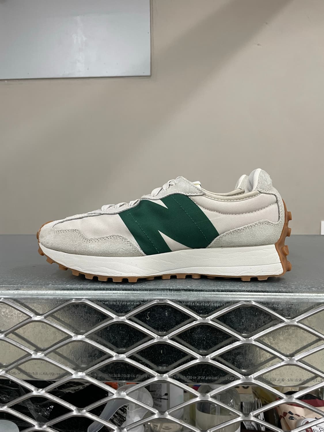 뉴발란스 327 팀버울프 265 상품이미지1