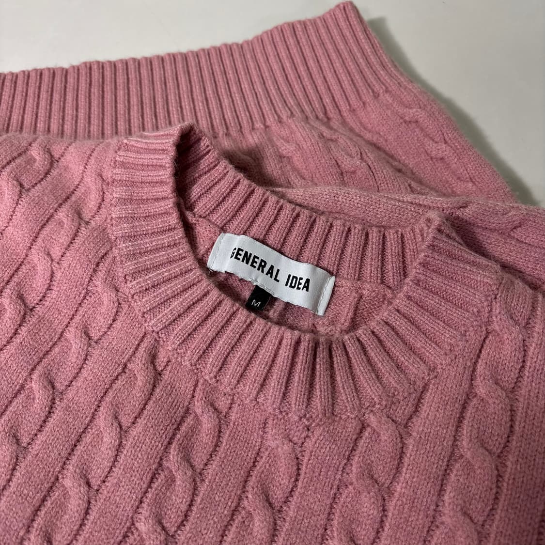 우먼M 제너럴아이디어 분홍 꽈배기니트 상품이미지3