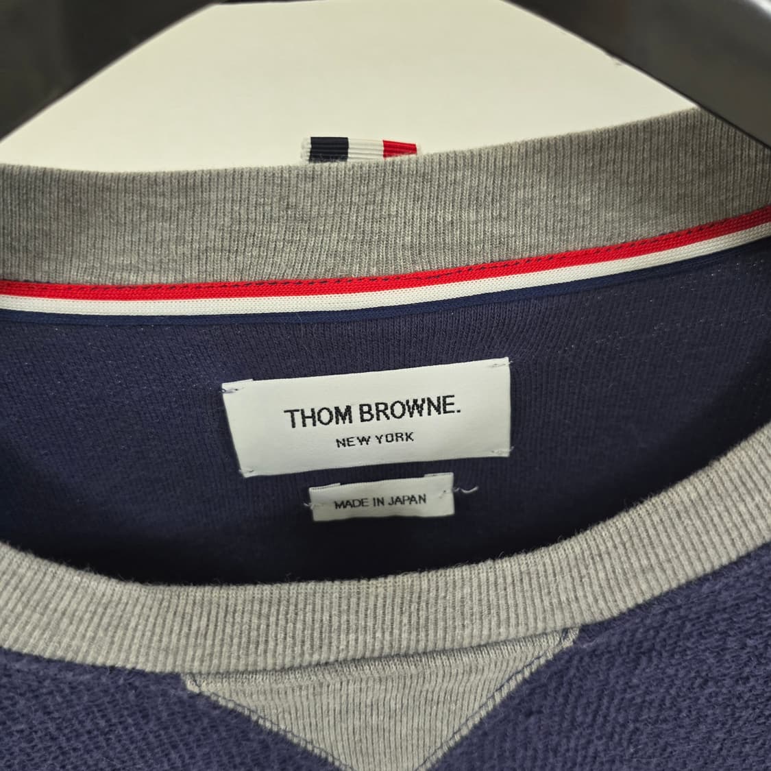 톰브라운 맨투맨 3사이즈 100 판매 상품이미지2