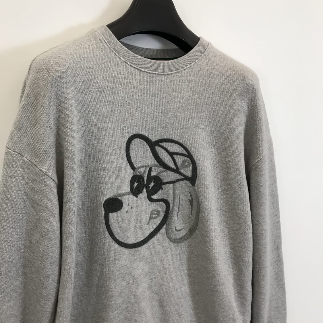 헤지스 PHIZ 부클 자수 맨투맨 [M] 상품이미지2