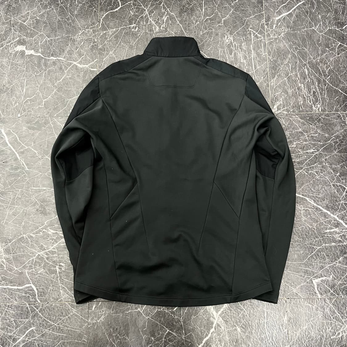 아크테릭스 A2B 컴프 바람막이 자켓 상품이미지3