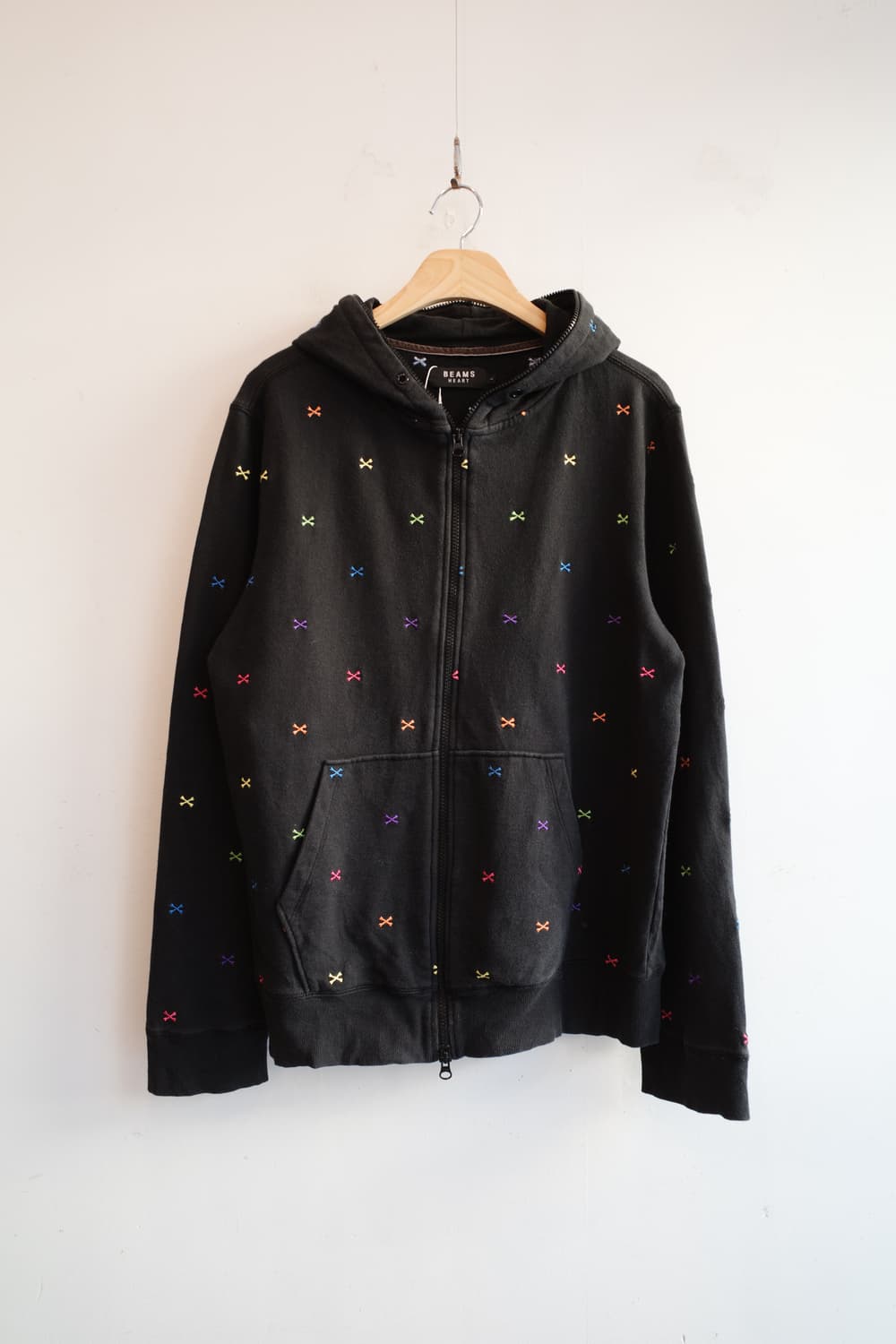 BEAMS HEART 빔즈 스컬 자수 투웨이집업 후디 상품이미지1
