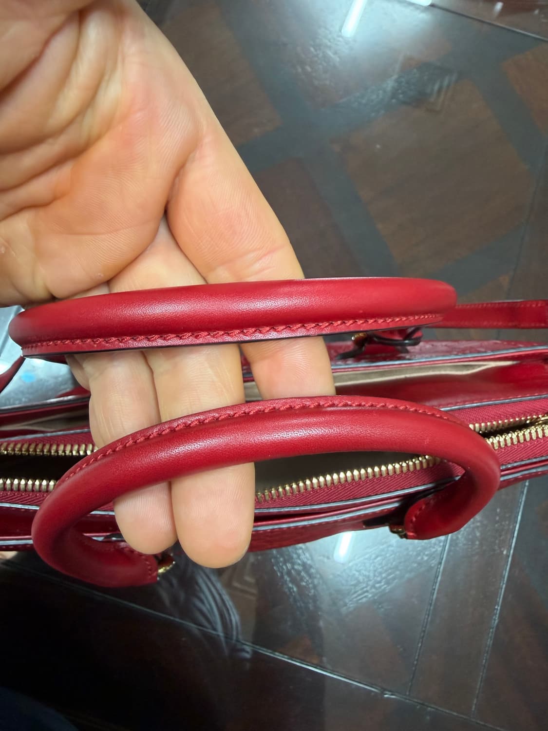 구찌 정품 시마 수프림 GG로고 가방 레드색상 백화점구매 단품 싸게팝니다 상품이미지6