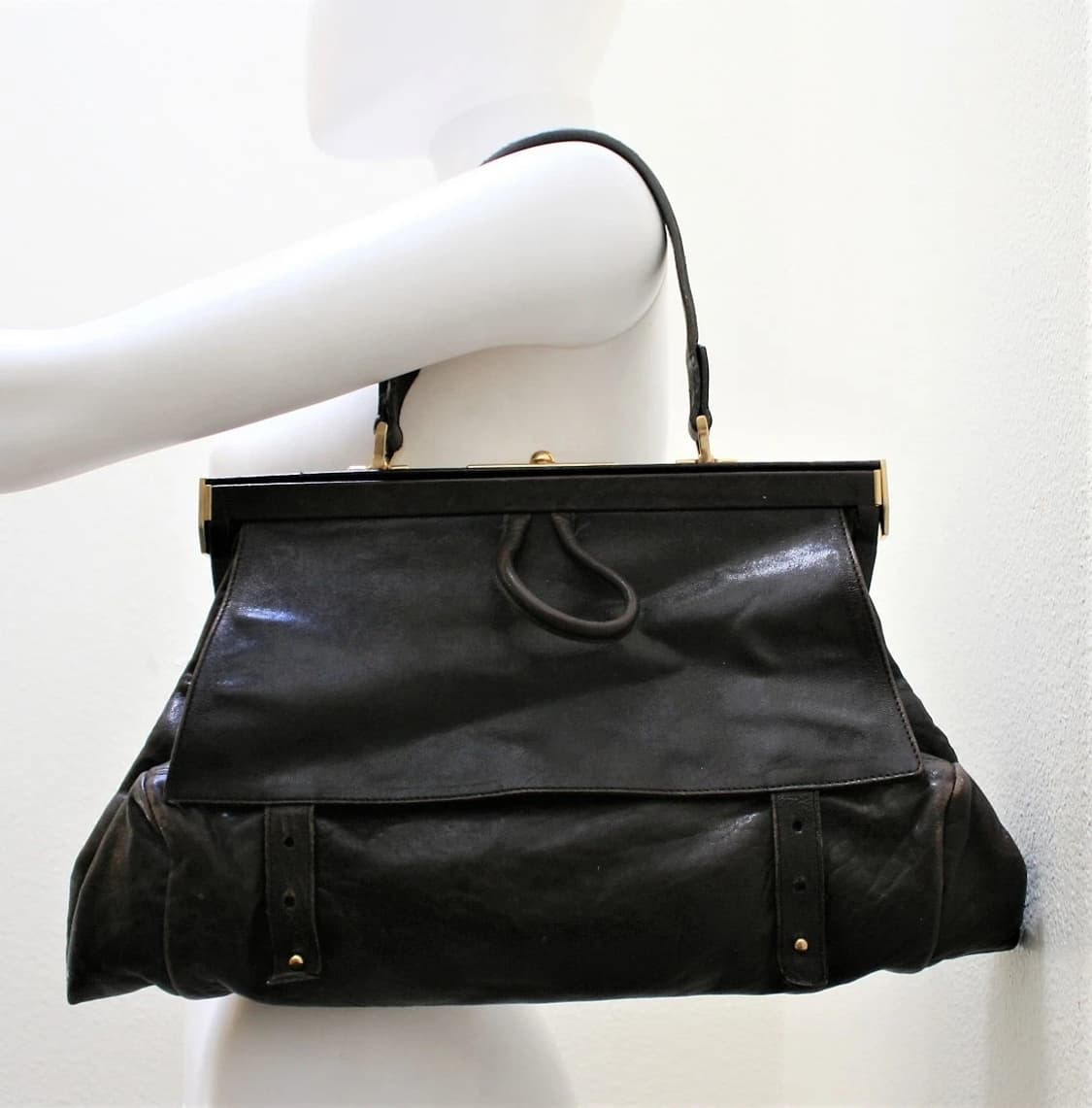 발렌시아가 클래식 레더 투웨이백 베이지 상품이미지1