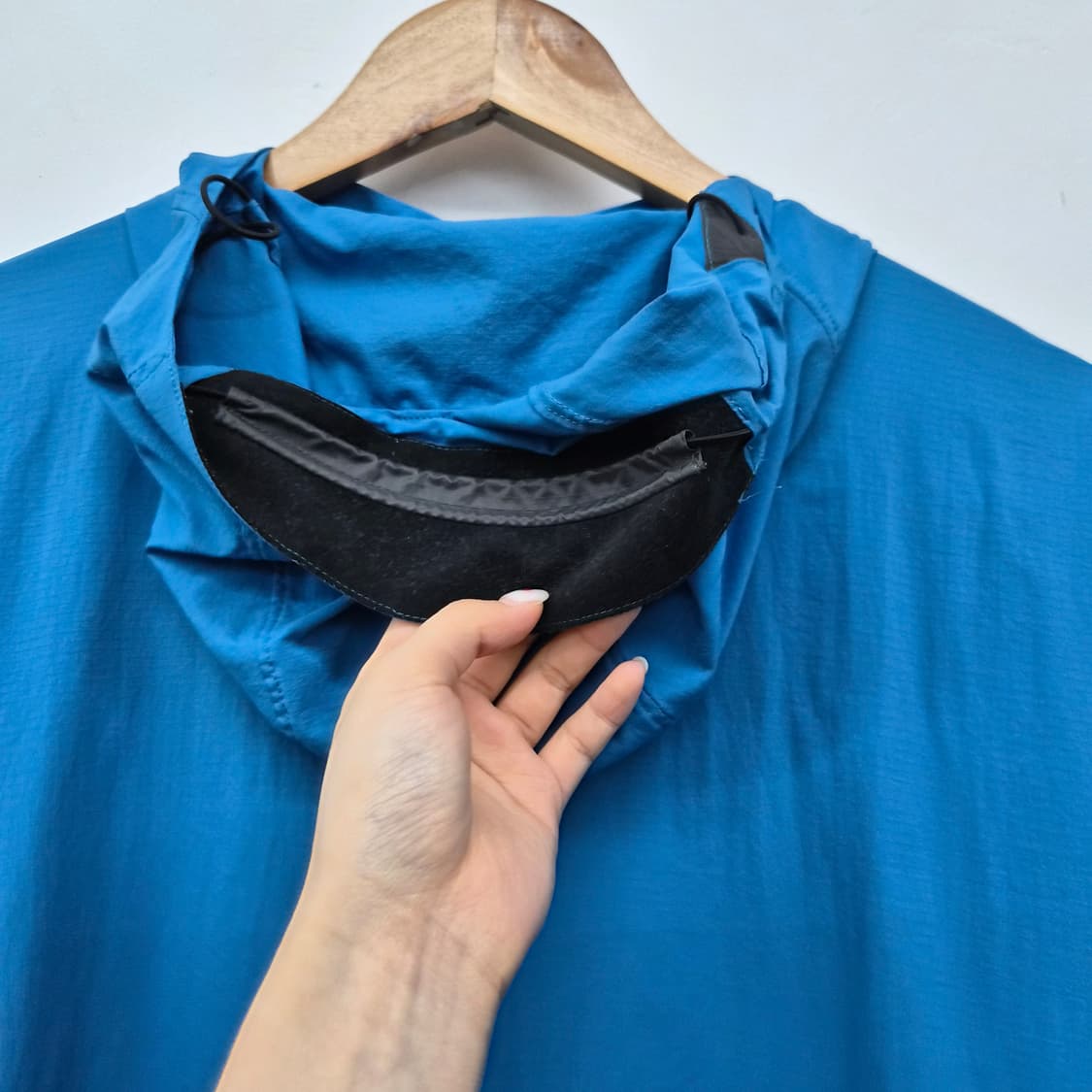 아크테릭스 후드 바람막이 블루 남여공용 L 상품이미지8