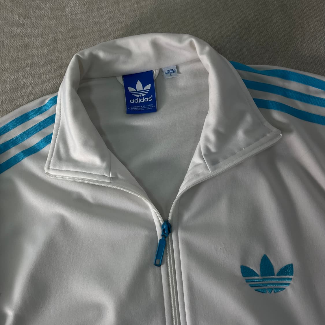 105 아디다스 초대장급 흰하 시나몬롤 트랙탑 져지  상품이미지2